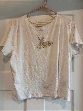 Hollister White Short Sleeve Tee with Lying Deer Graphic